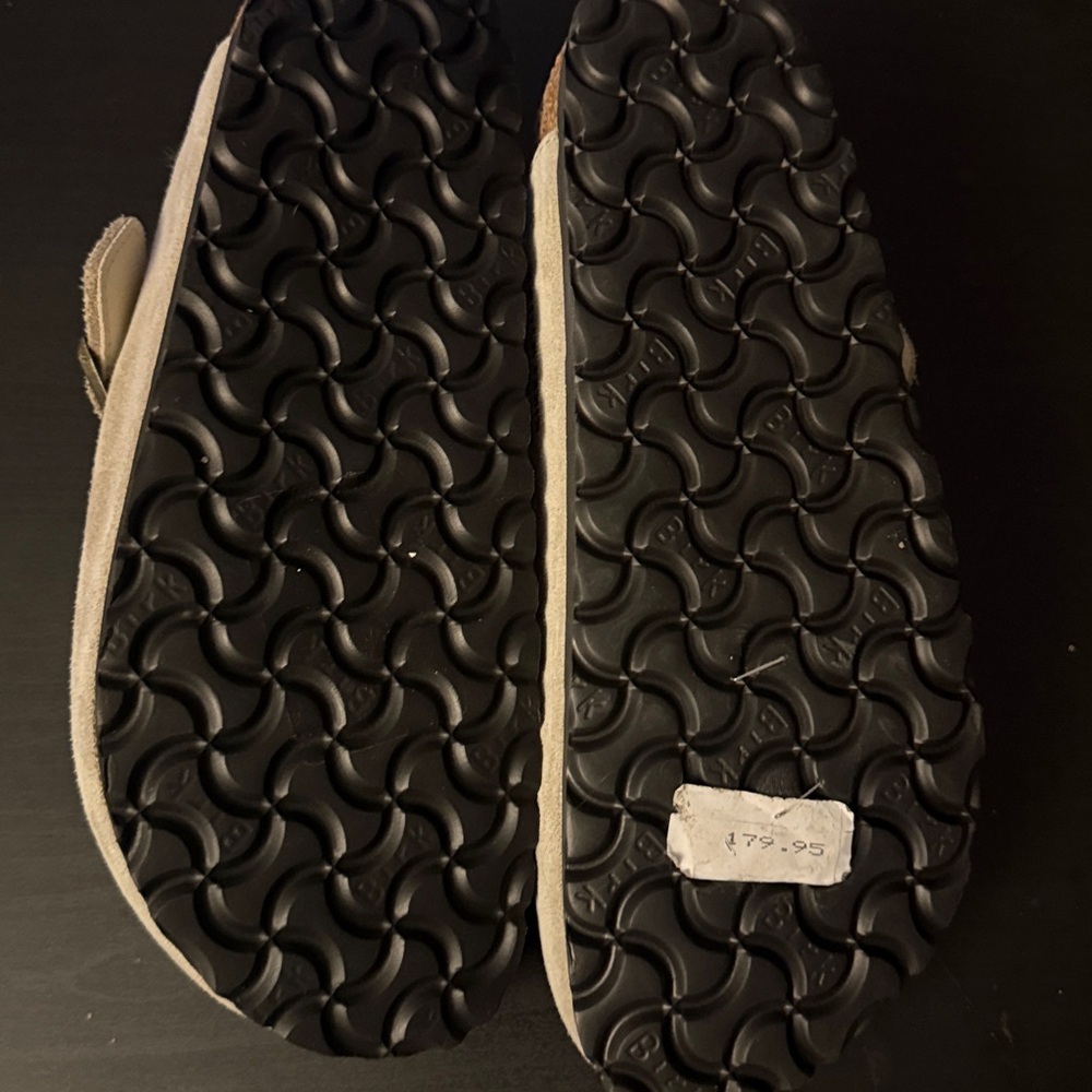 new Birkenstock boston shearling clogs in taupe sherpa suede EU 38 ( US 7-7.5 ) - Picture 3 of 3